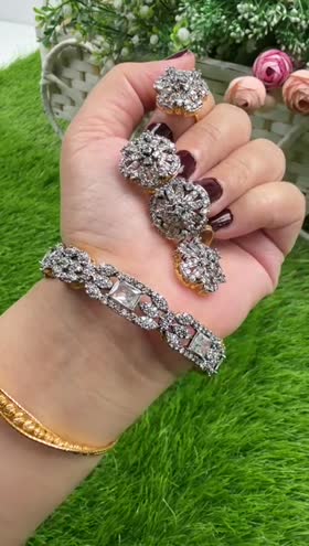 Rs 3800 Opneable Bangles Set ~ MEDIUM